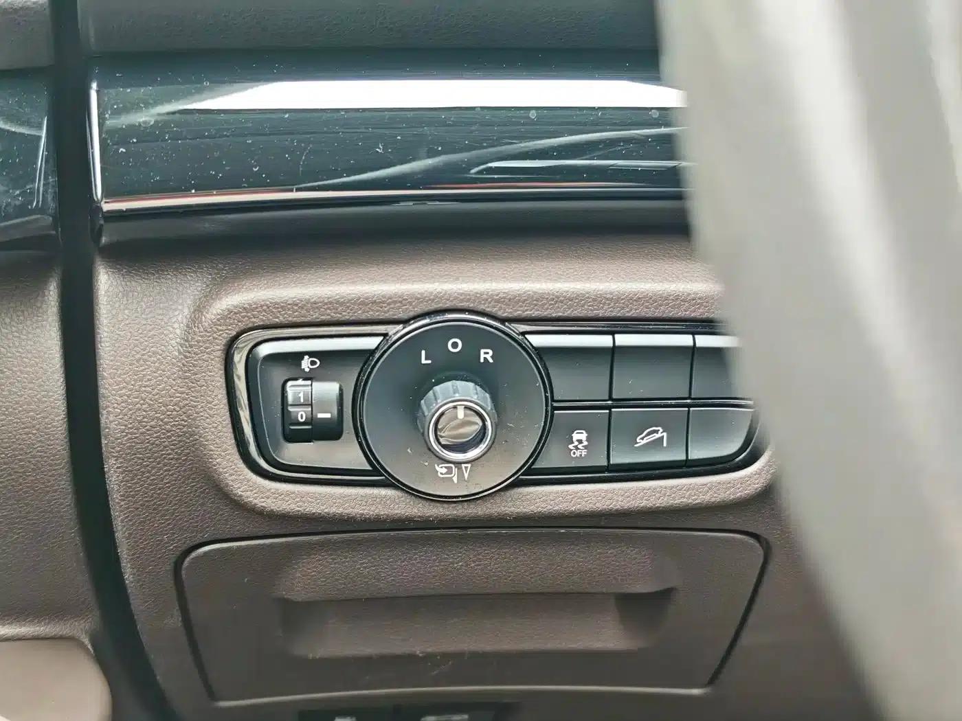 Trumpchi GS4 2016 235T G-DCT Luxury Edition — миниатюра 10