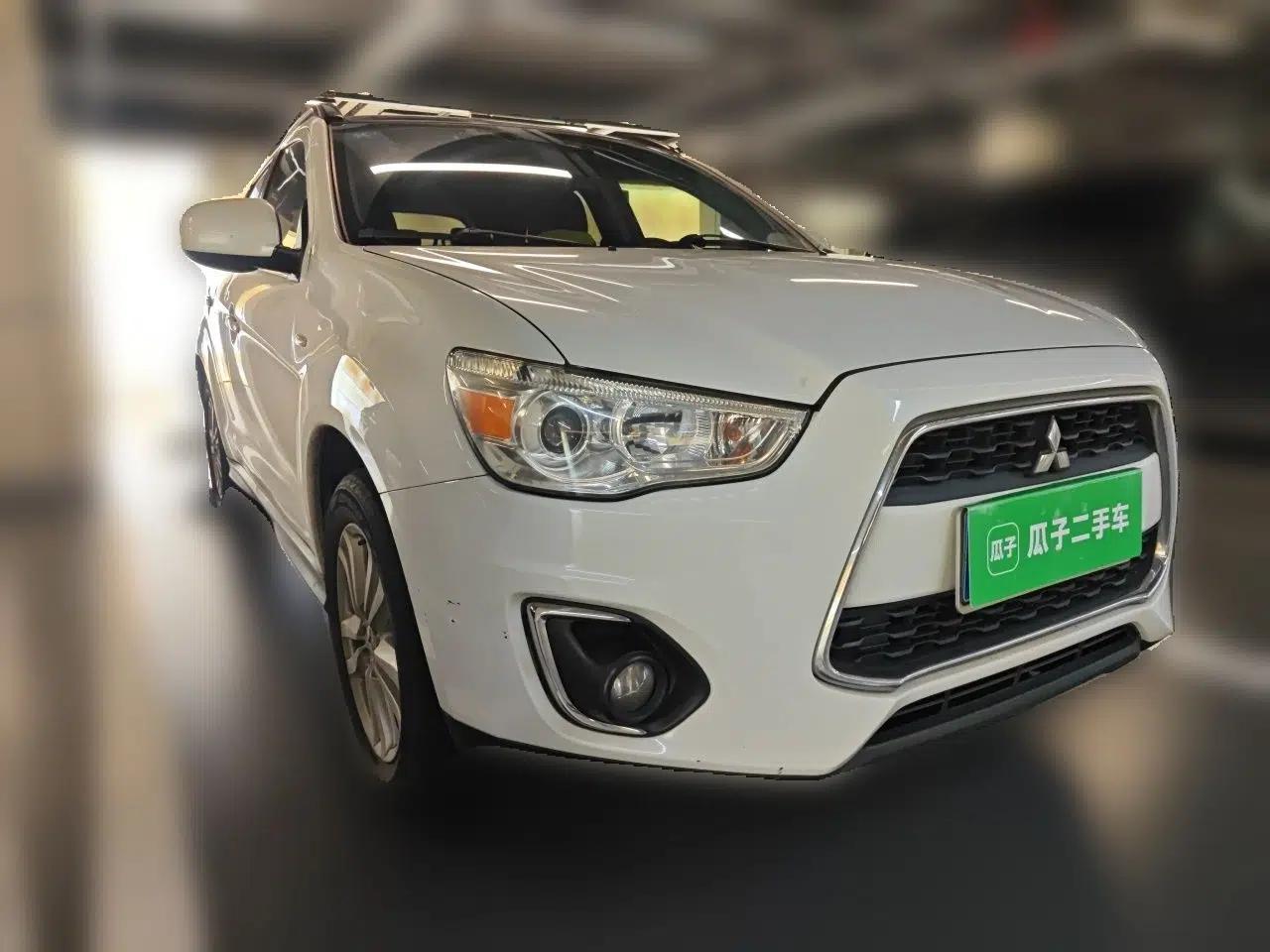 Mitsubishi ASX 2013 2.0L CVT 4x4 Flagship Edition — миниатюра 3