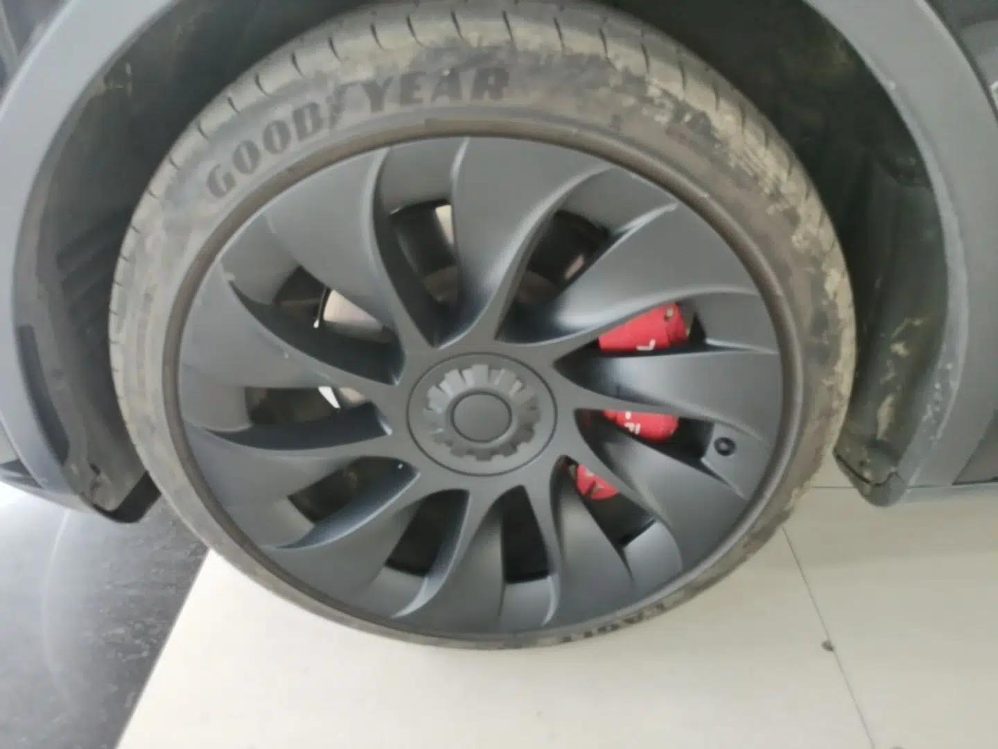 Tesla Model Y 2021 Standard Range Rear-Wheel Drive Version — миниатюра 10