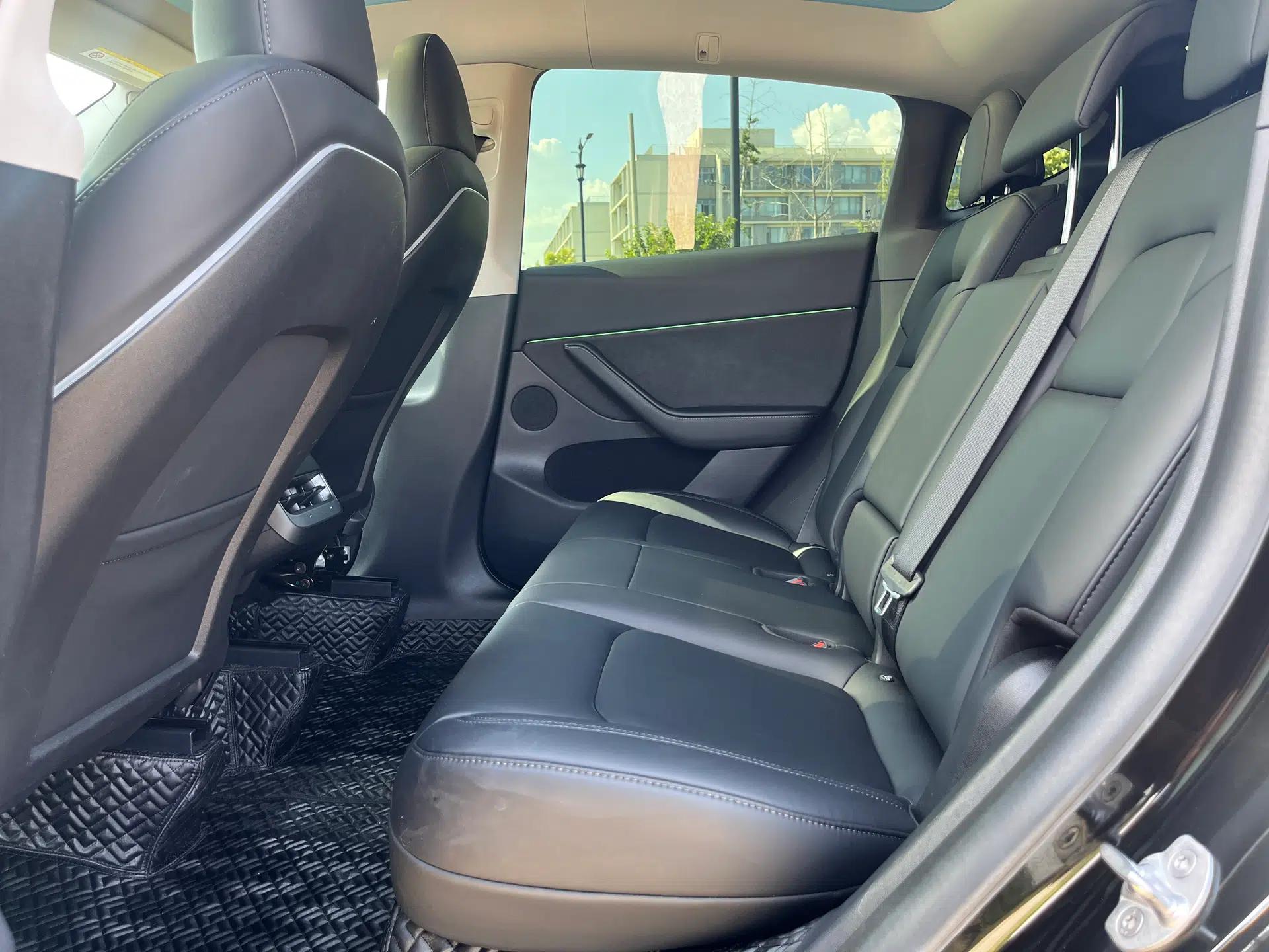 Tesla Model Y 2022 Rear-Wheel-Drive Version — миниатюра 12