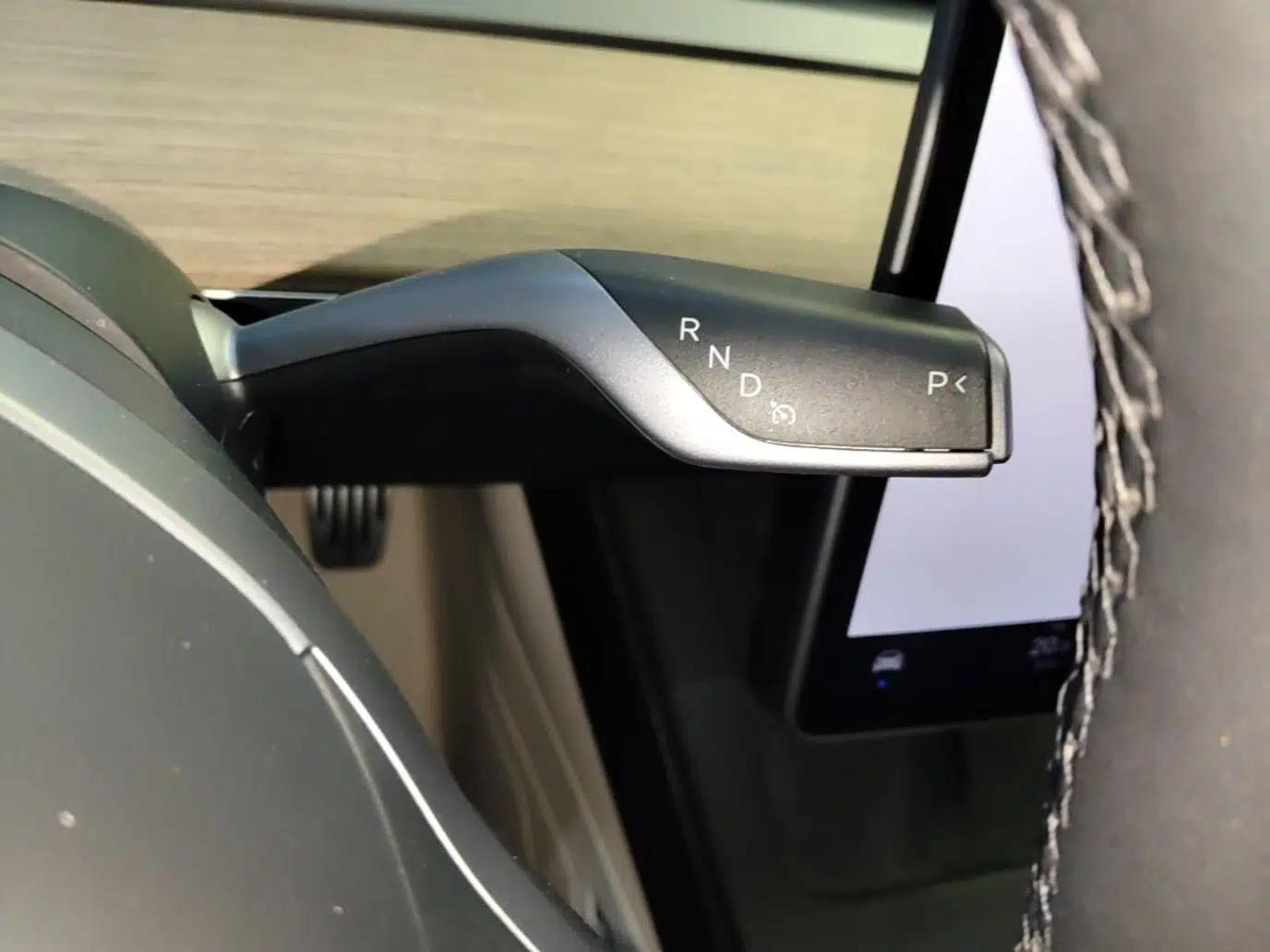 Tesla Model 3 2022 Rear-Wheel-Drive Version — миниатюра 16