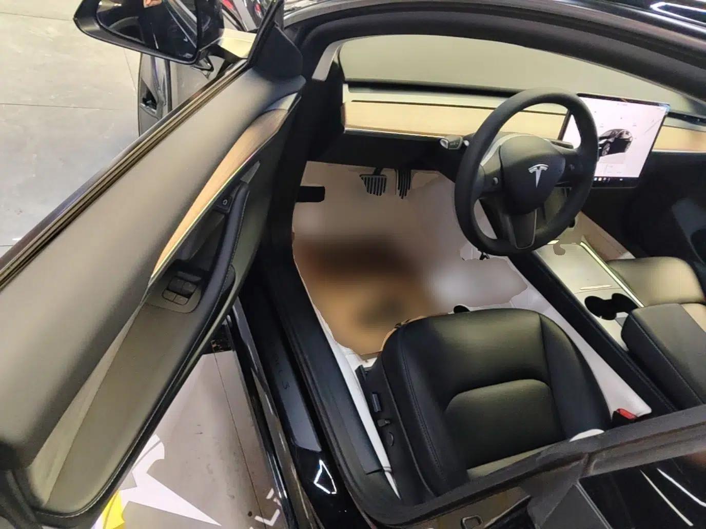 Tesla Model 3 2022 Rear-Wheel-Drive Version — миниатюра 18