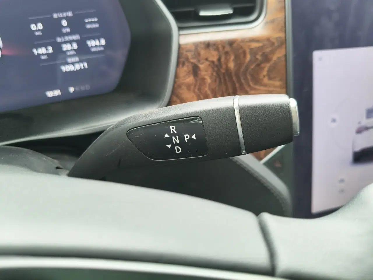 Tesla Model X 2019 Long-Range Version — миниатюра 14