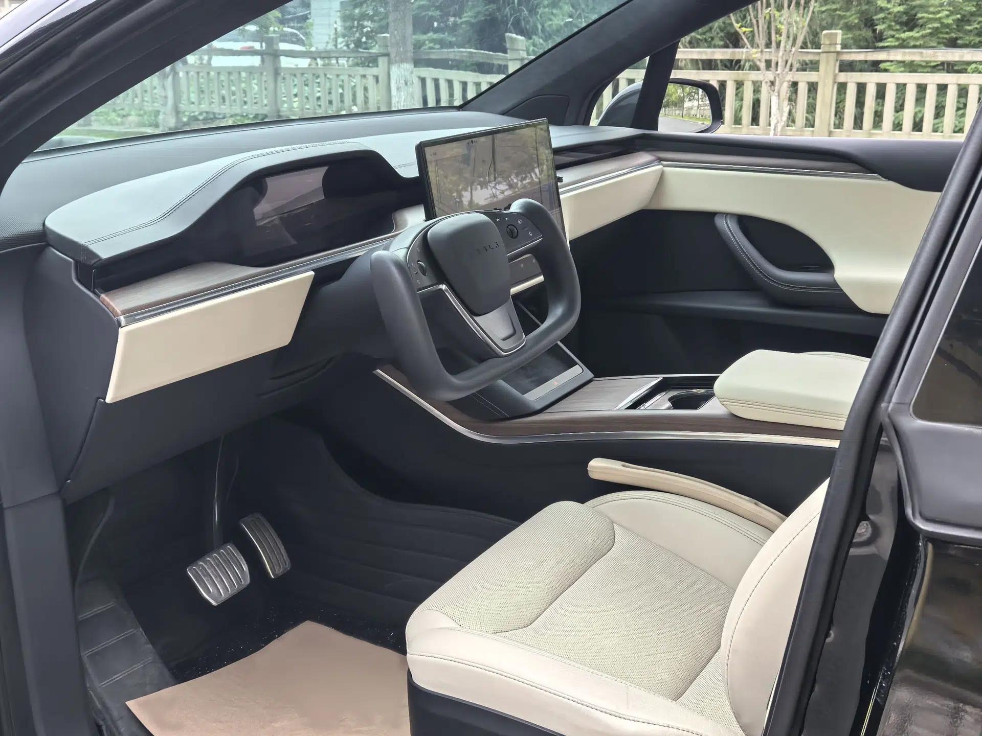 Tesla Model X 2023 Dual-Motor All-Wheel-Drive Version — миниатюра 24