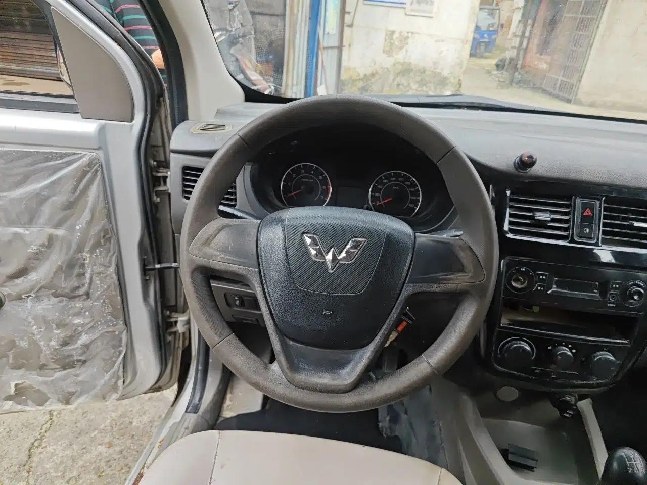 Wuling Rongguang V 2015 1.2L Practical Model — миниатюра 10