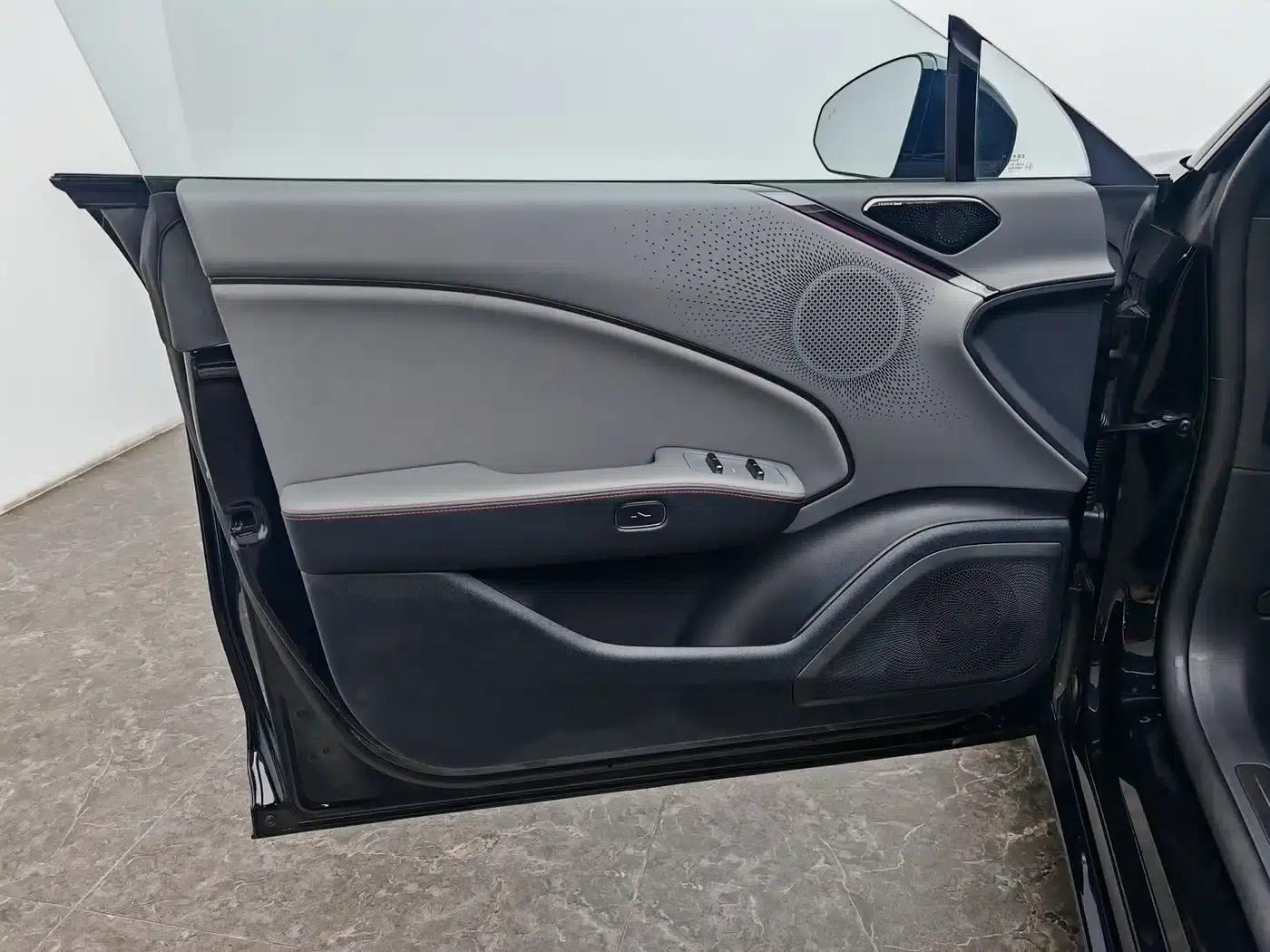 Extreme Krypton 007GT 2025 All-Wheel Drive Intelligent Driving Edition 75kWh — миниатюра 19