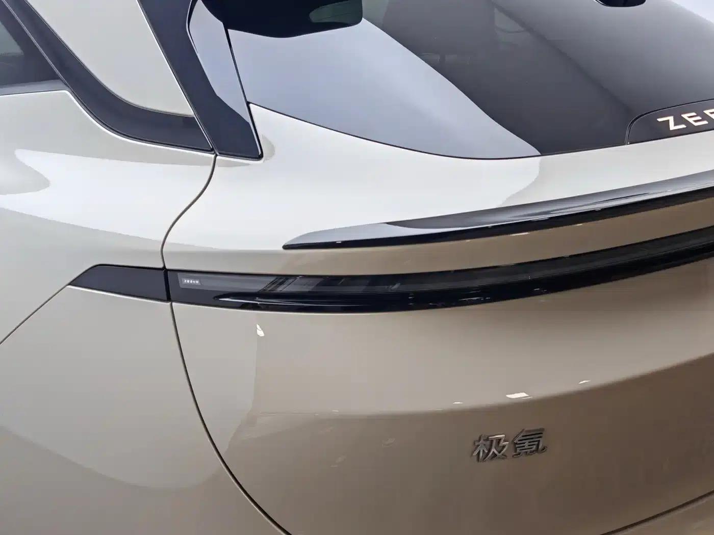 Extreme Krypton 007GT 2025 All-Wheel Drive Intelligent Driving Edition 75kWh — миниатюра 8