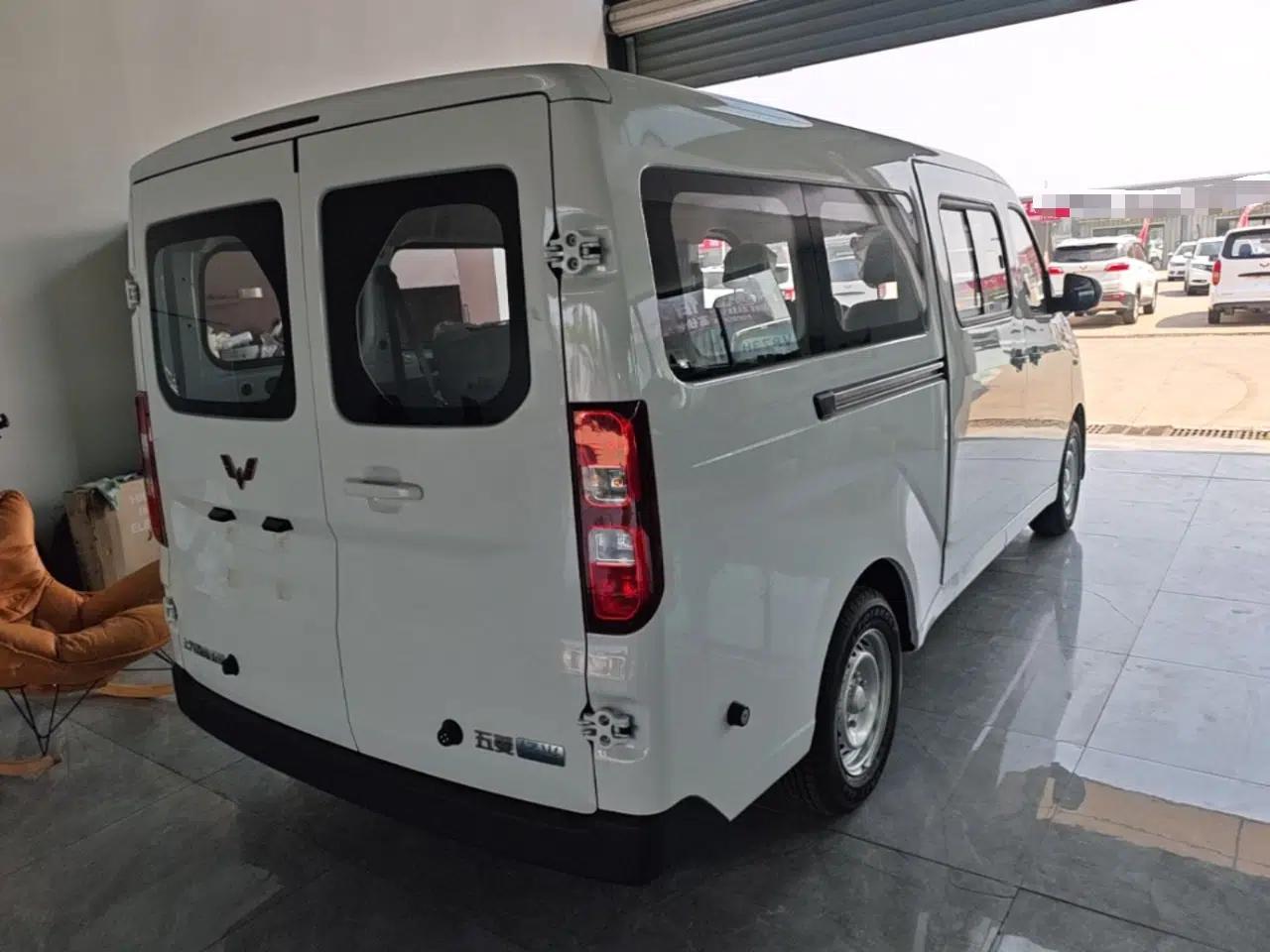 Wuling Yangguang 2026 Model, 440km Bus Comfort Edition, 6 Seats — миниатюра 6