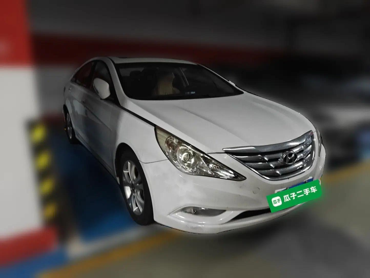 Hyundai Sonata 2011 2.0L Automatic Leading Edition — миниатюра 3