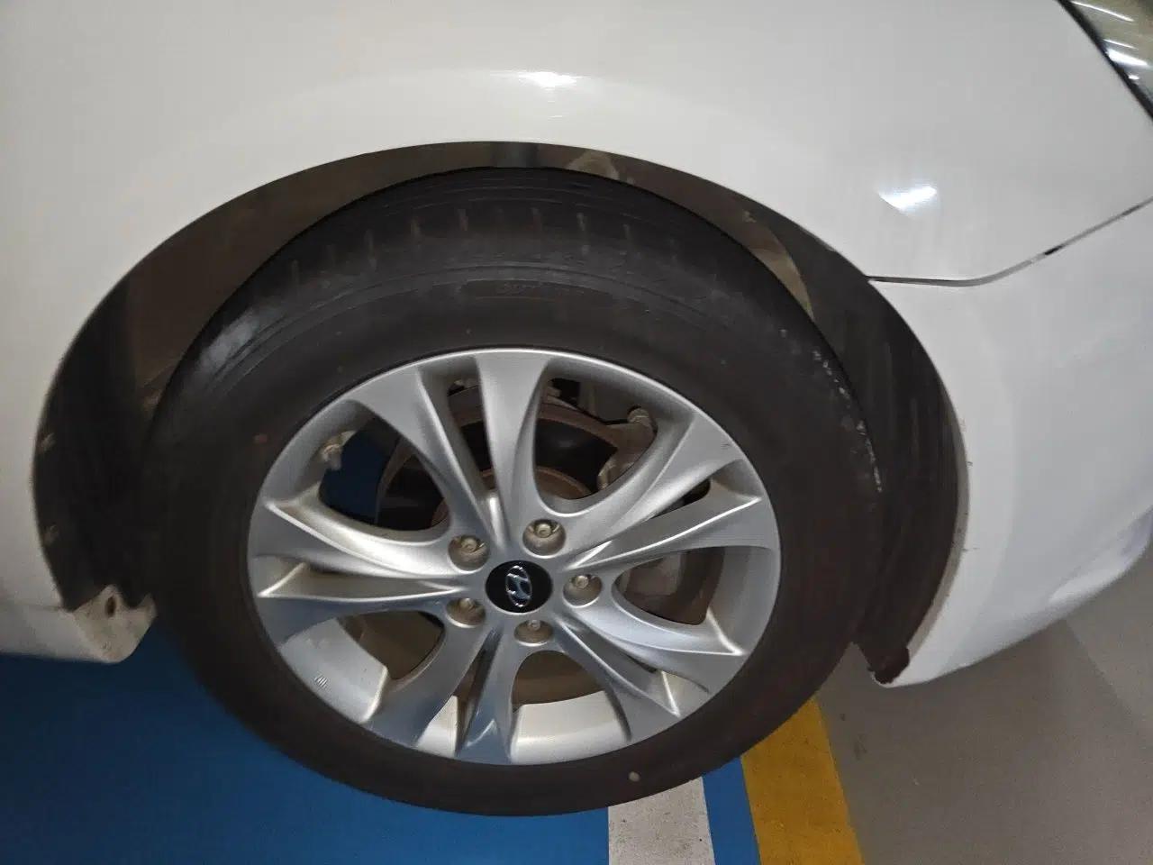 Hyundai Sonata 2011 2.0L Automatic Leading Edition — миниатюра 8