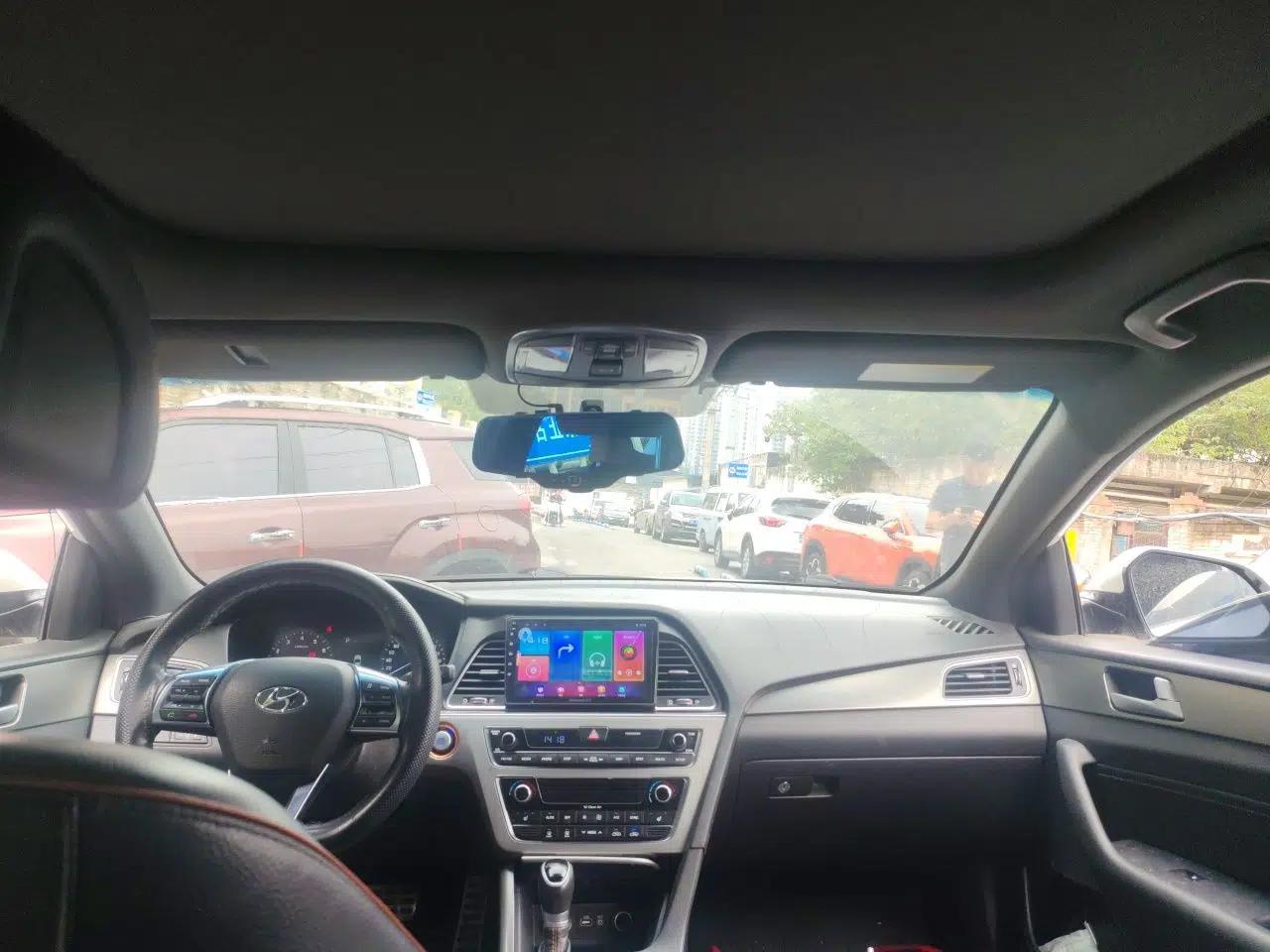 Hyundai Sonata 2015 1.6T GLX Advanced Model — миниатюра 18