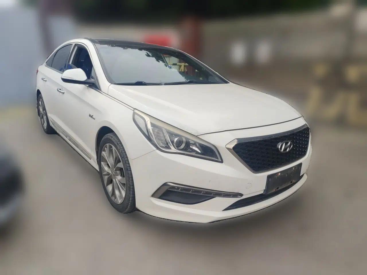 Hyundai Sonata 2015 1.6T GLX Advanced Model — миниатюра 3
