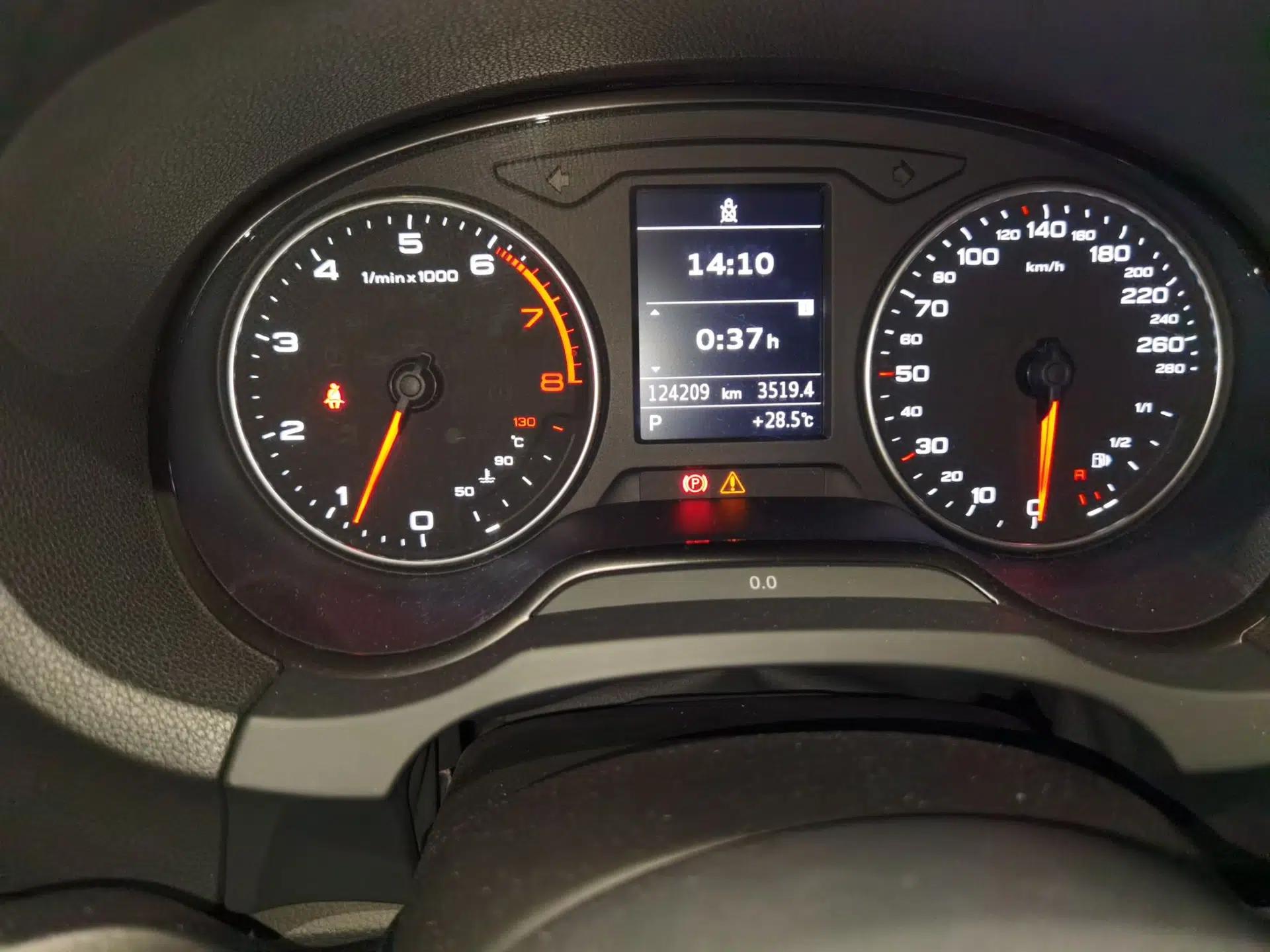 Audi A3 2014 Limousine 35 TFSI Automatic Comfort Model — миниатюра 11
