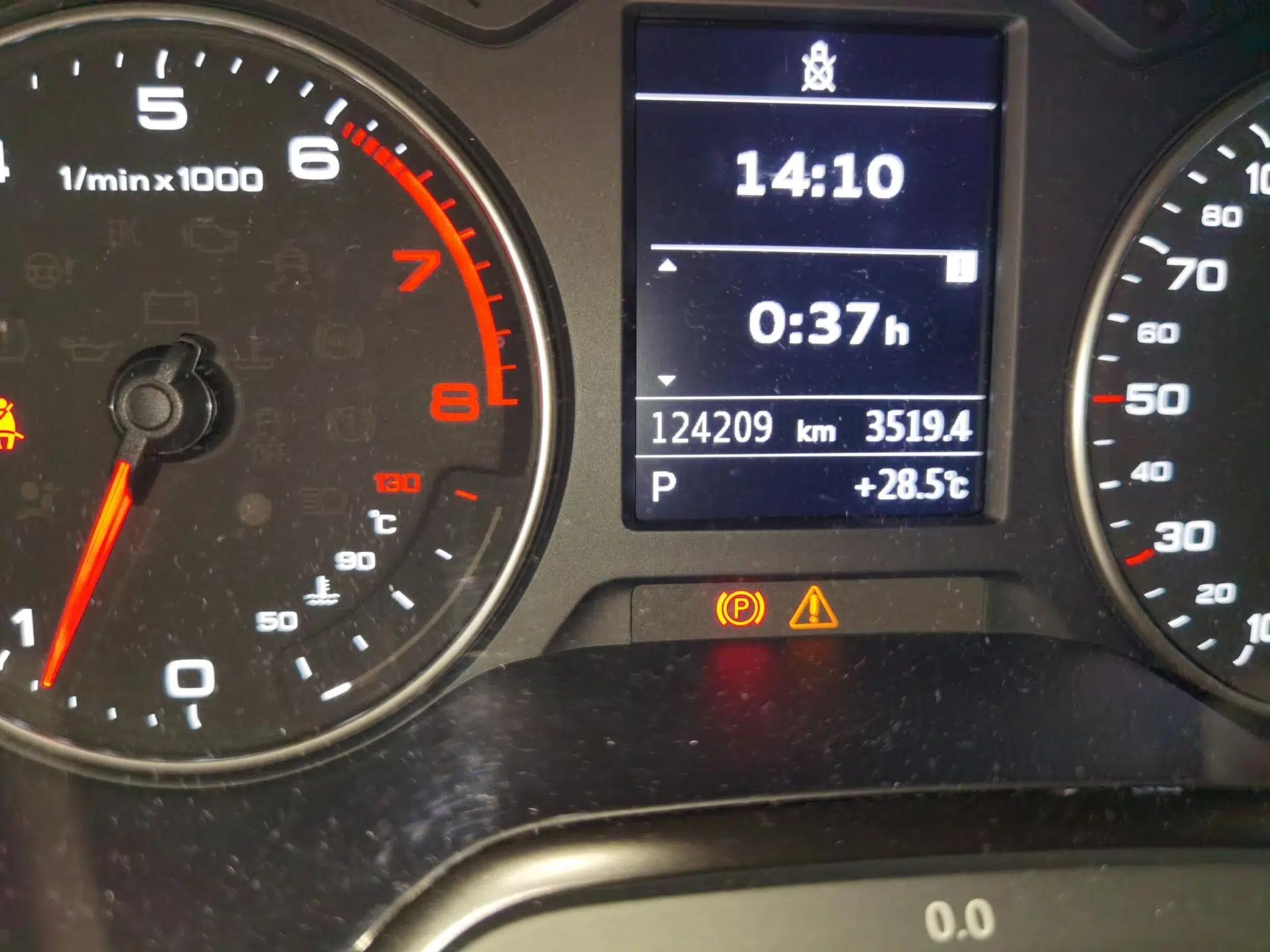 Audi A3 2014 Limousine 35 TFSI Automatic Comfort Model — миниатюра 12