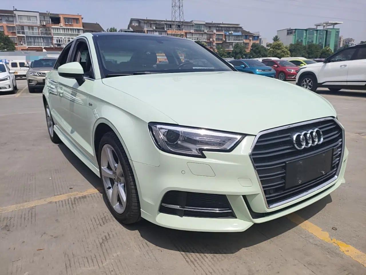 Audi A3 2018 30th Anniversary Edition Limousine 35 TFSI Fashion Model — миниатюра 3