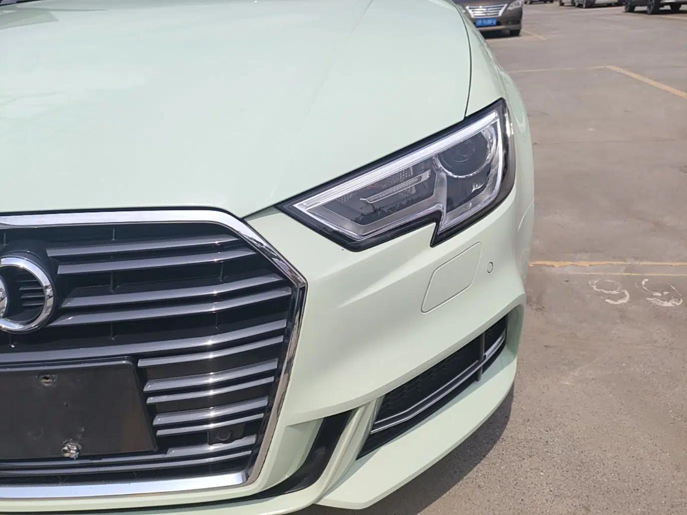 Audi A3 2018 30th Anniversary Edition Limousine 35 TFSI Fashion Model — миниатюра 8