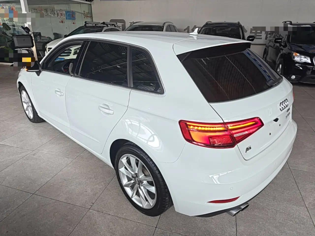 Audi A3 2018 30th Anniversary Edition Sportback 35 TFSI Ambition Model — миниатюра 4