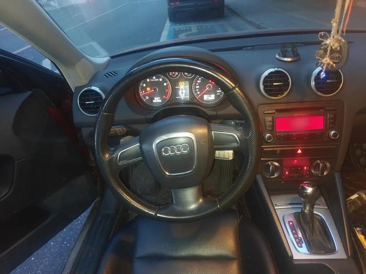 Audi A3 2012 Sportback 1.4T Comfort Model — миниатюра 10