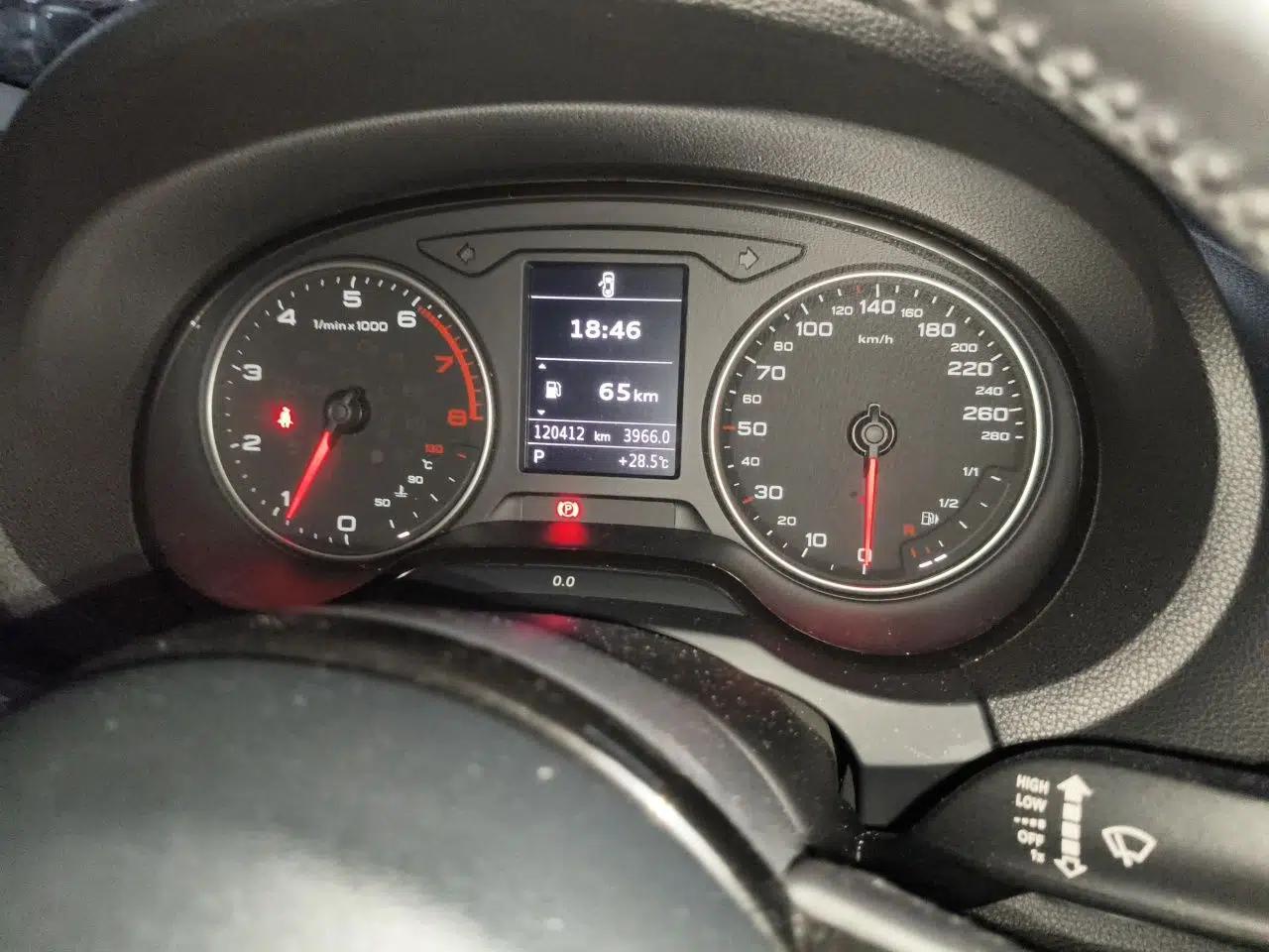Audi A3 2014 Limousine 35 TFSI Automatic Comfort Model — миниатюра 12