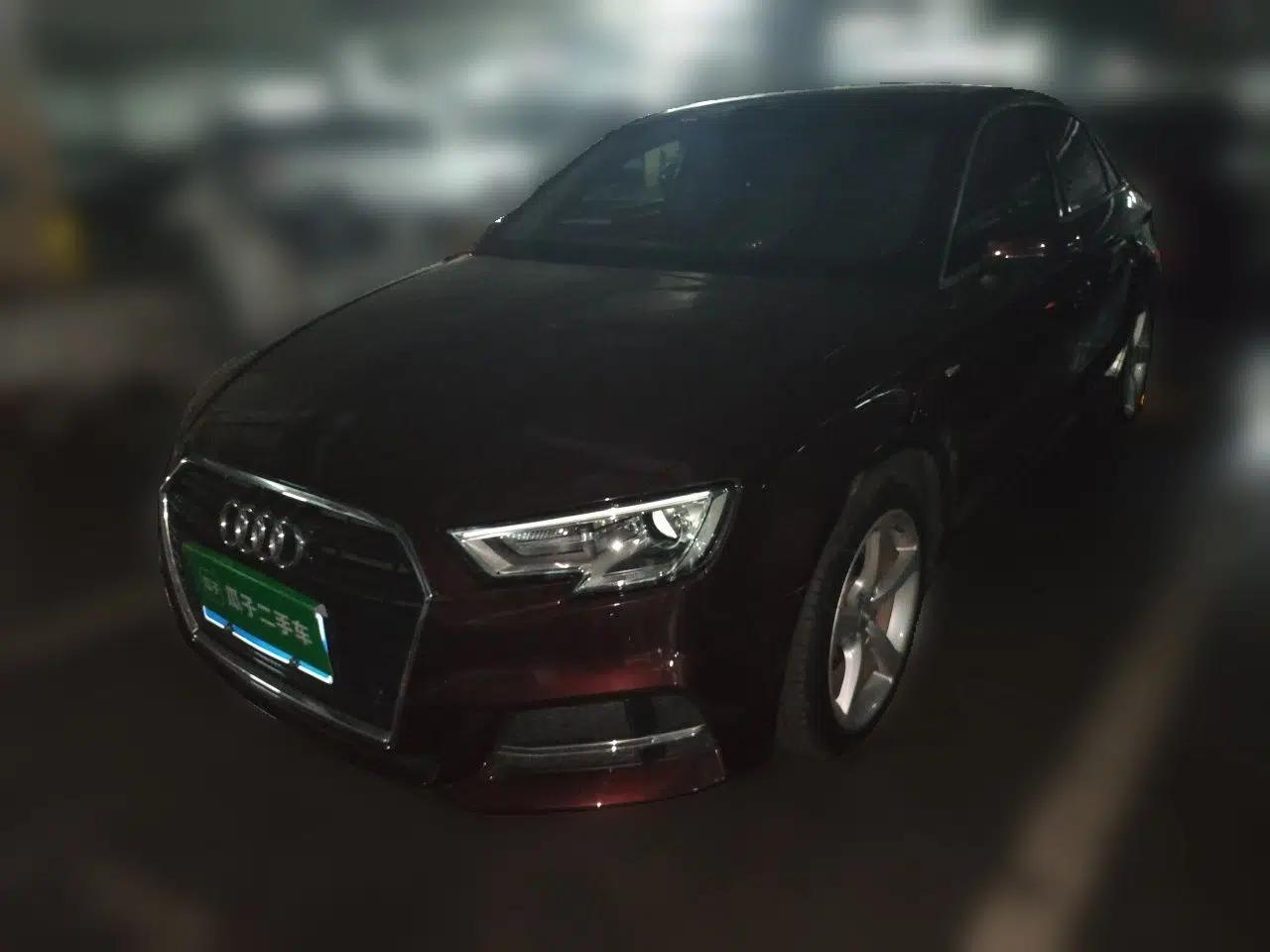 Audi A3 2018 30th Anniversary Edition Limousine 35 TFSI Fashion Model — миниатюра 1