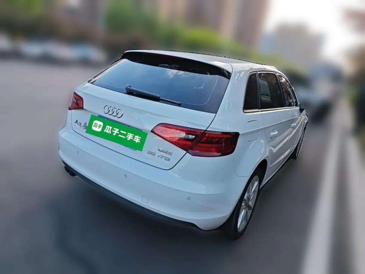 Audi A3 2015 Sportback 35 TFSI Millionth Anniversary Comfort Model — миниатюра 6