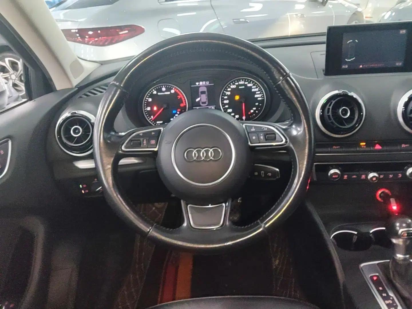 Audi A3 2016 Limousine 35 TFSI Style Edition — миниатюра 13