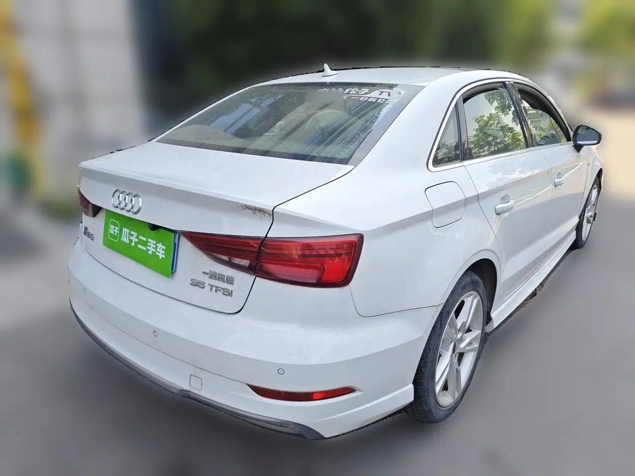 Audi A3 2018 30th Anniversary Edition Limousine 35 TFSI Fashion Model — миниатюра 6