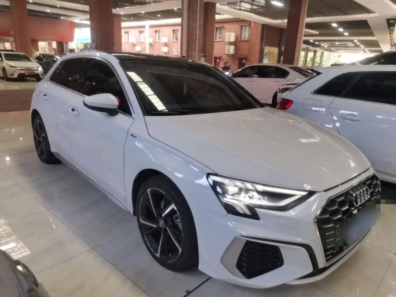 Audi A3 2021 Sportback 35 TFSI Fashionable Sports Model — миниатюра 3