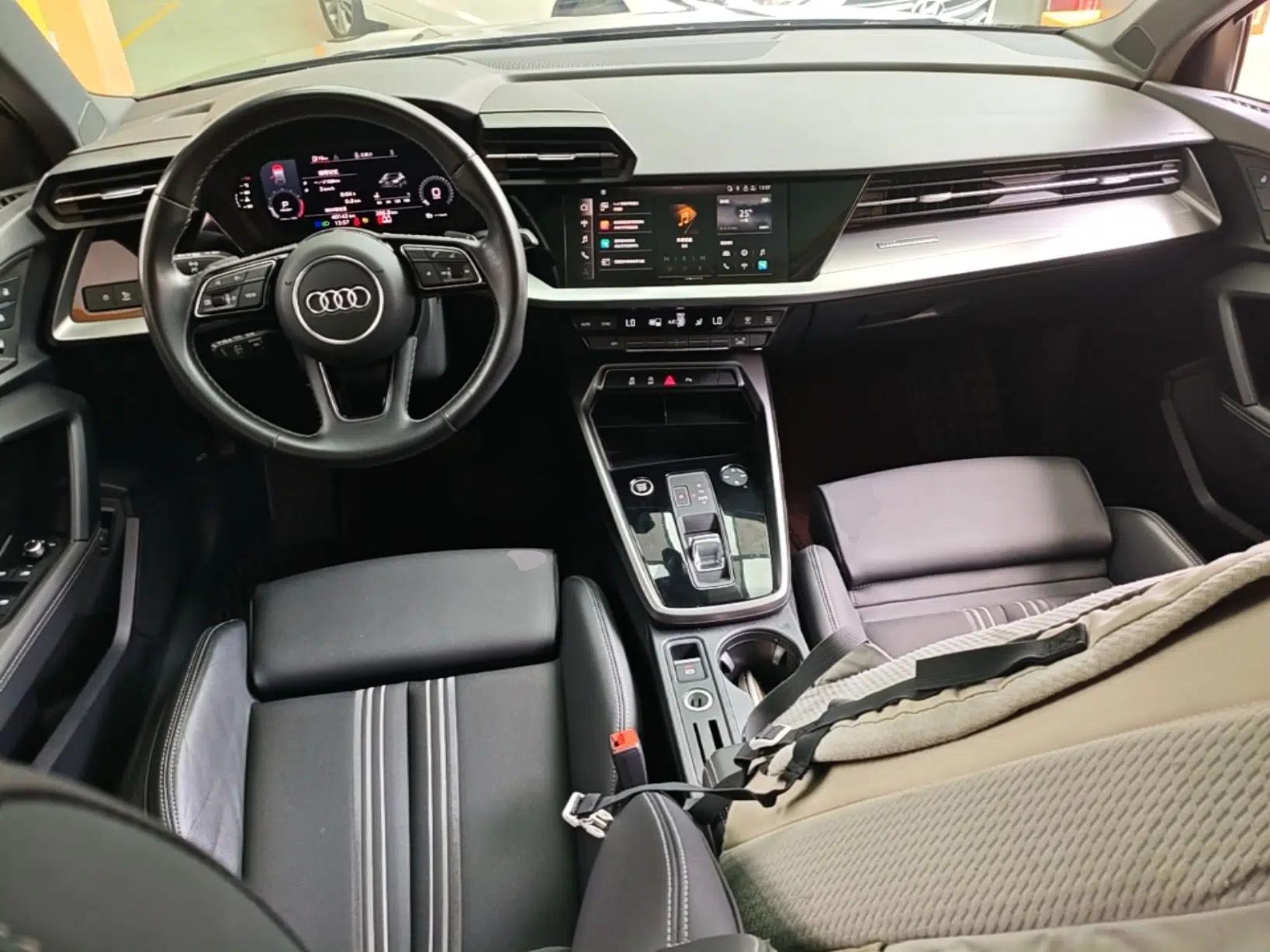 Audi A3 2022 Sportback 35 TFSI Fashionable Sports Model — миниатюра 12
