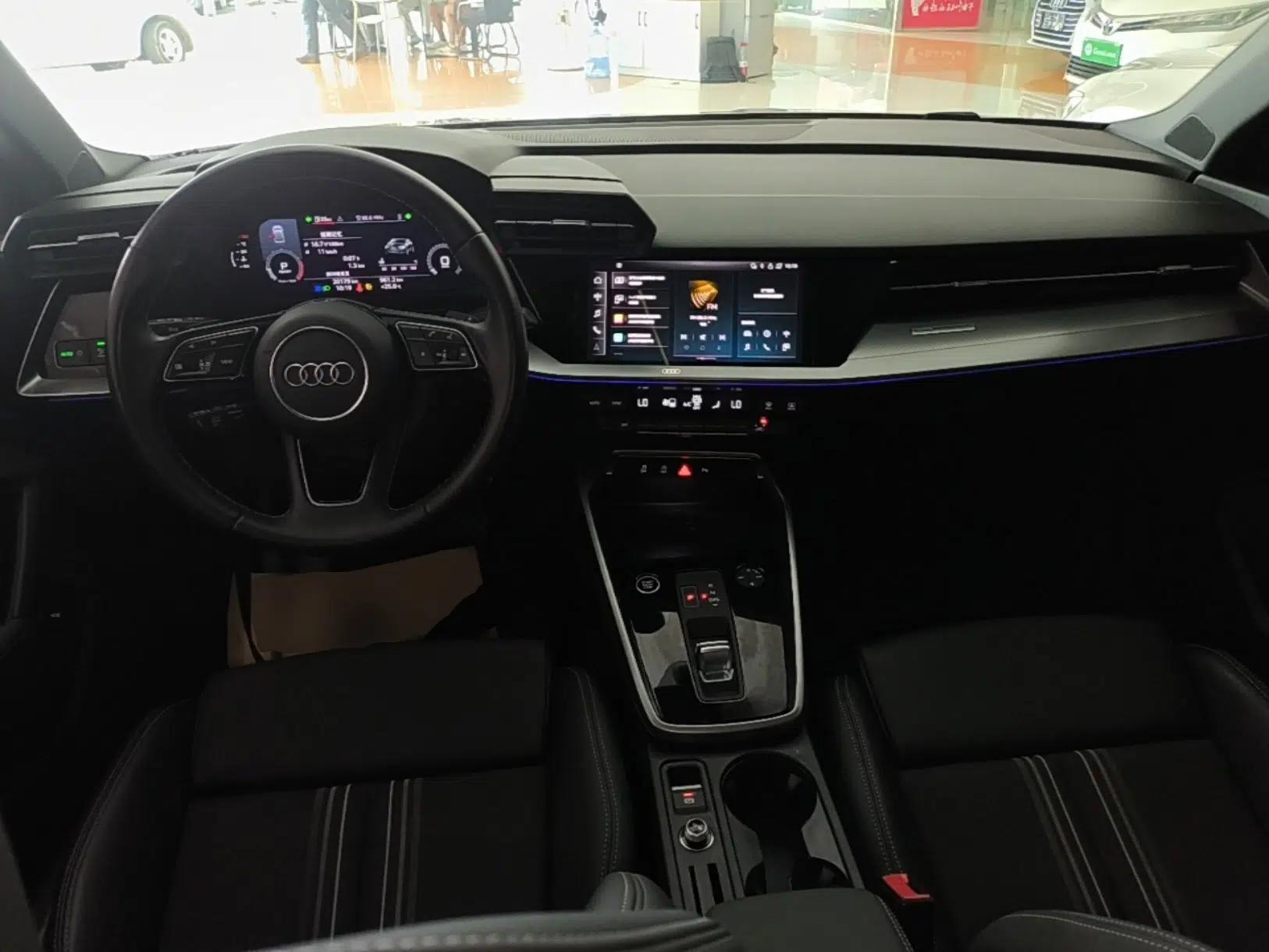 Audi A3 2024 A3L Limousine 35 TFSI Fashion Sport Model — миниатюра 17