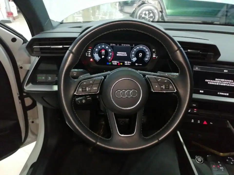 Audi A3 2022 Sportback 35 TFSI Fashionable Sports Model — миниатюра 13