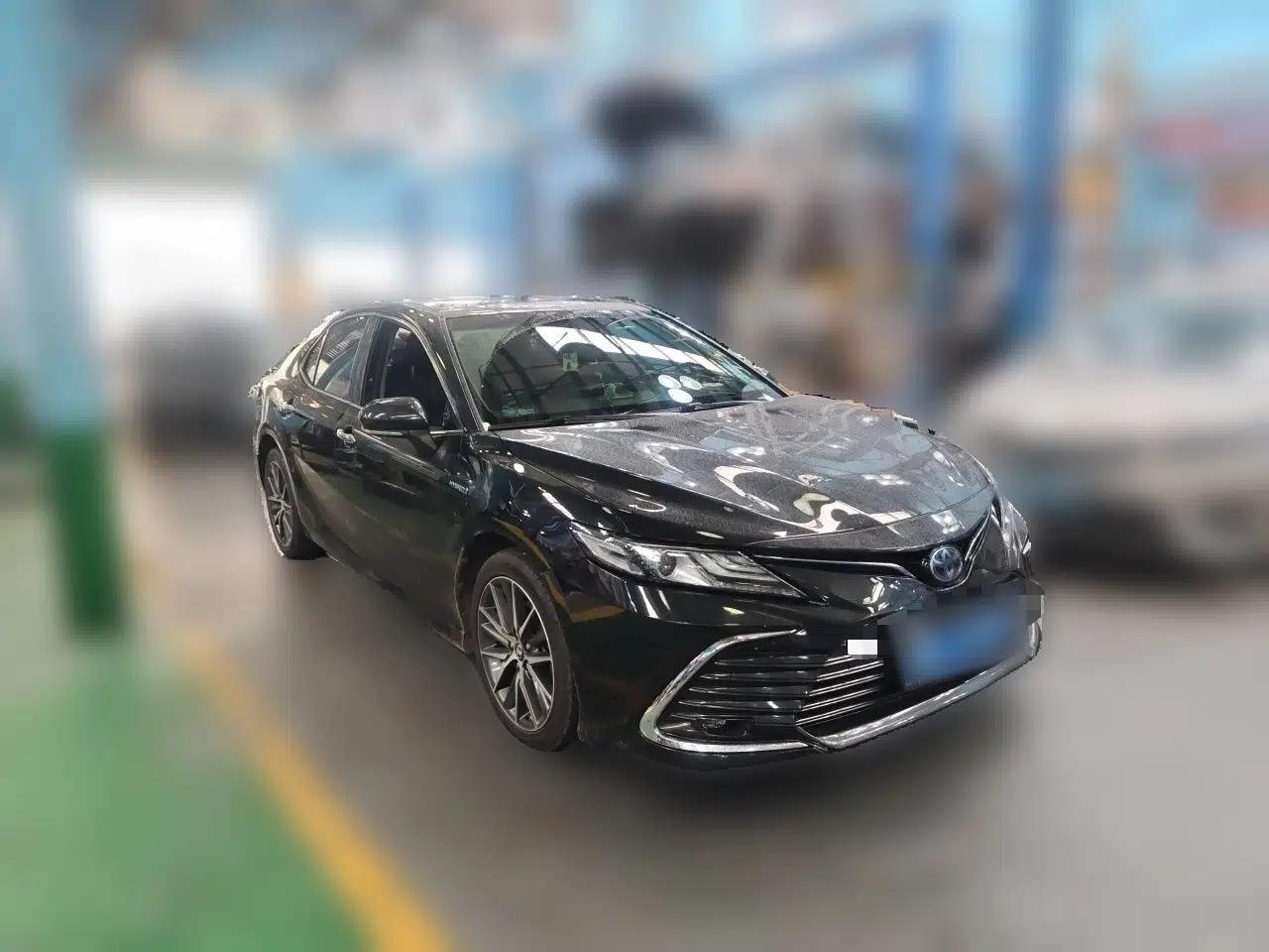 Toyota Camry 2021 Dual-Motor 2.5HG Luxury Edition — миниатюра 3