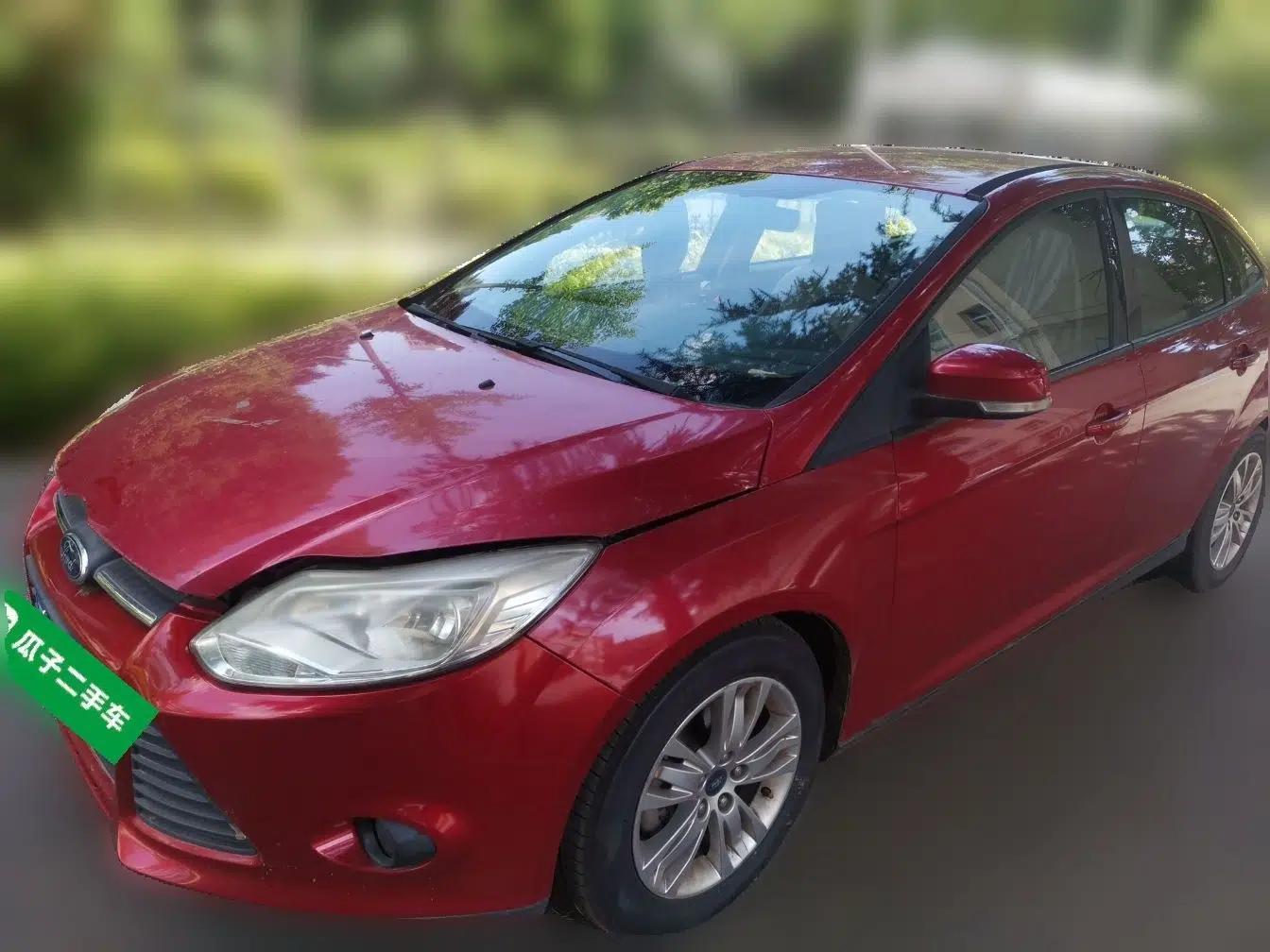 Ford Focus 2012 Sedan 1.6L Automatic Comfort Model — миниатюра 1