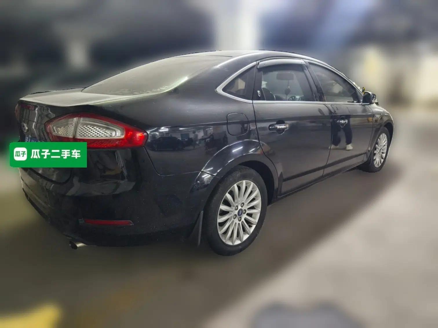 Ford Mondeo 2011 2.0L GTDi 200 Luxury Edition — миниатюра 6