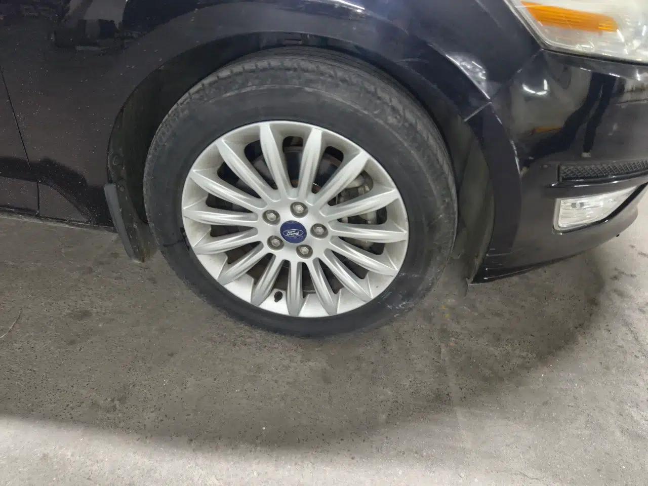 Ford Mondeo 2011 2.0L GTDi 200 Luxury Edition — миниатюра 8