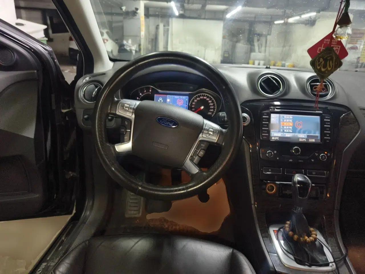 Ford Mondeo 2011 2.0L GTDi 200 Luxury Edition — миниатюра 10