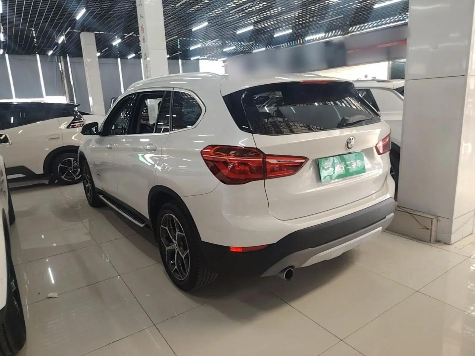 BMW X1 2018 sDrive18Li Luxury Model — миниатюра 4
