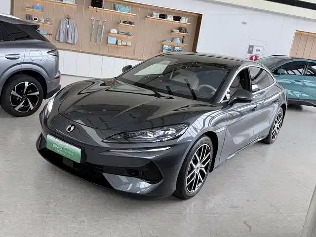 Denza Z9 2024 Model 1100km AWD Max Edition