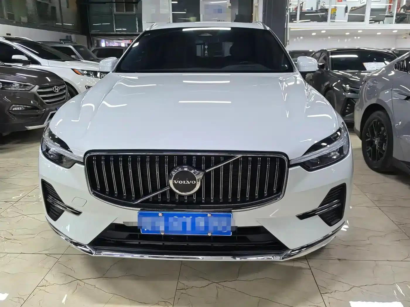 2023 Volvo XC60 B5 AWD Inscription Luxury Edition — миниатюра 2