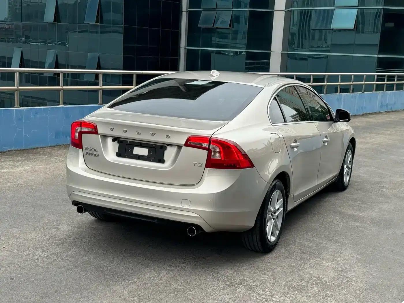 2018 Volvo S60 S60L T3 Smart Edition — миниатюра 6