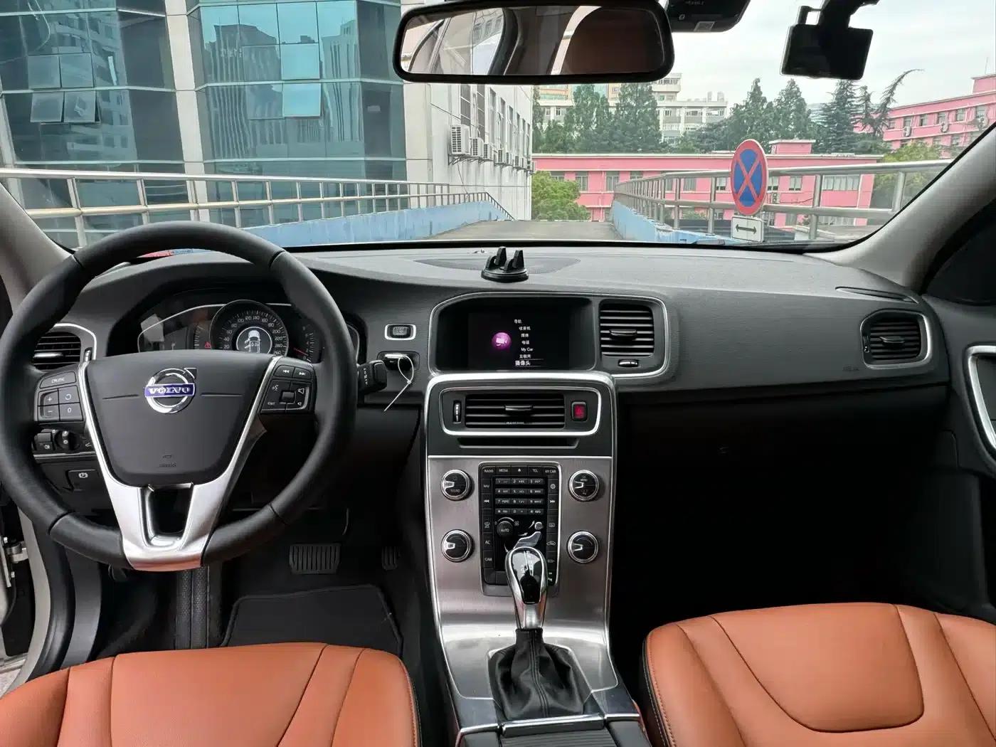 2018 Volvo S60 S60L T3 Smart Edition — миниатюра 8