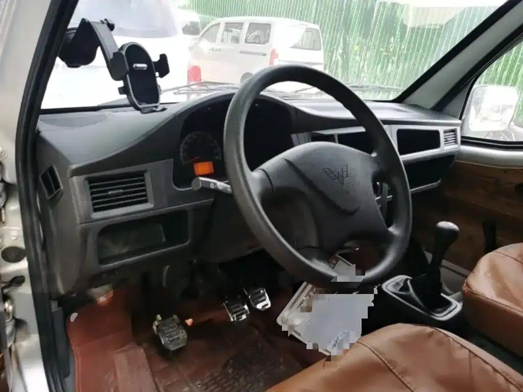 Wuling Sunshine 2023 1.5L Practical 5/7 Seat — миниатюра 10
