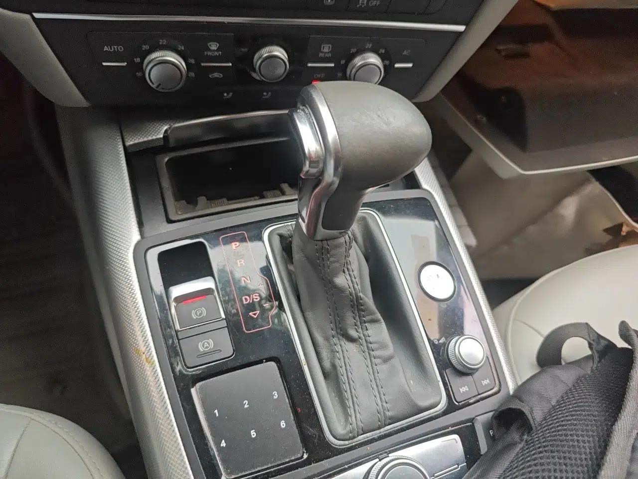 Audi A6L 2014 TFSI Standard Model — миниатюра 14