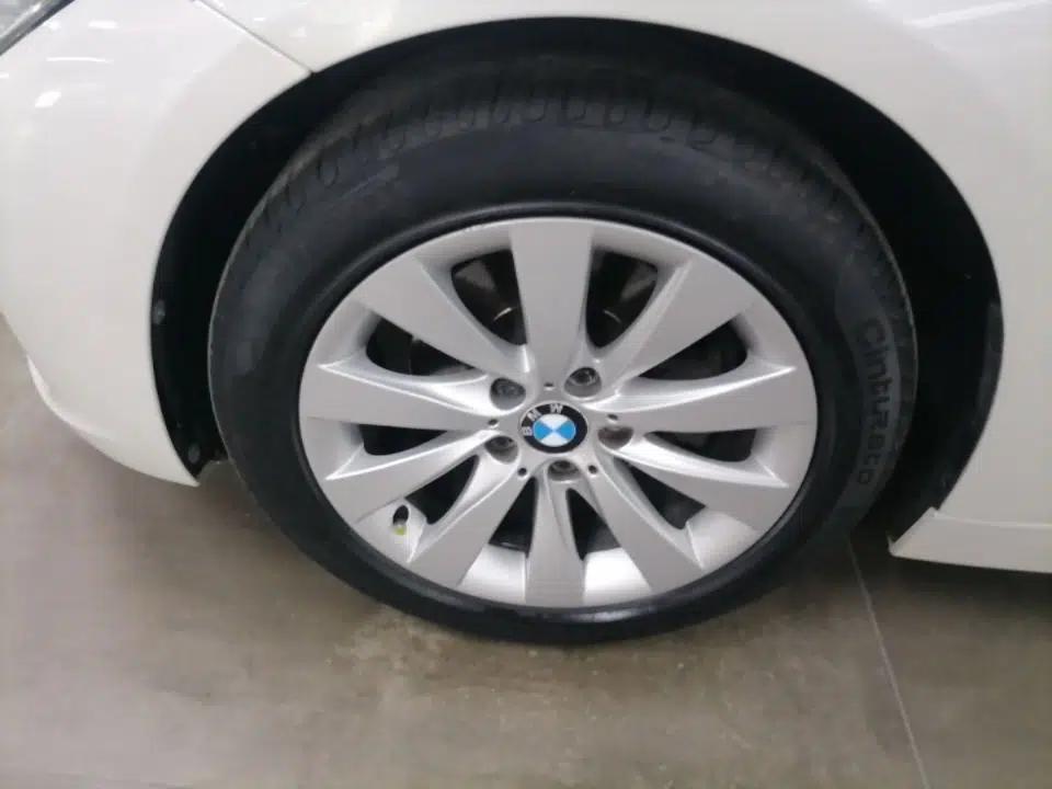 BMW 3 Series 2017 318Li Fashion Model — миниатюра 10