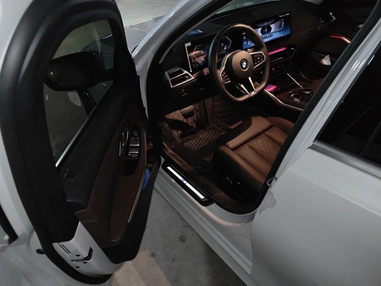 BMW 3 Series 2024 325Li M Sport Package — миниатюра 16