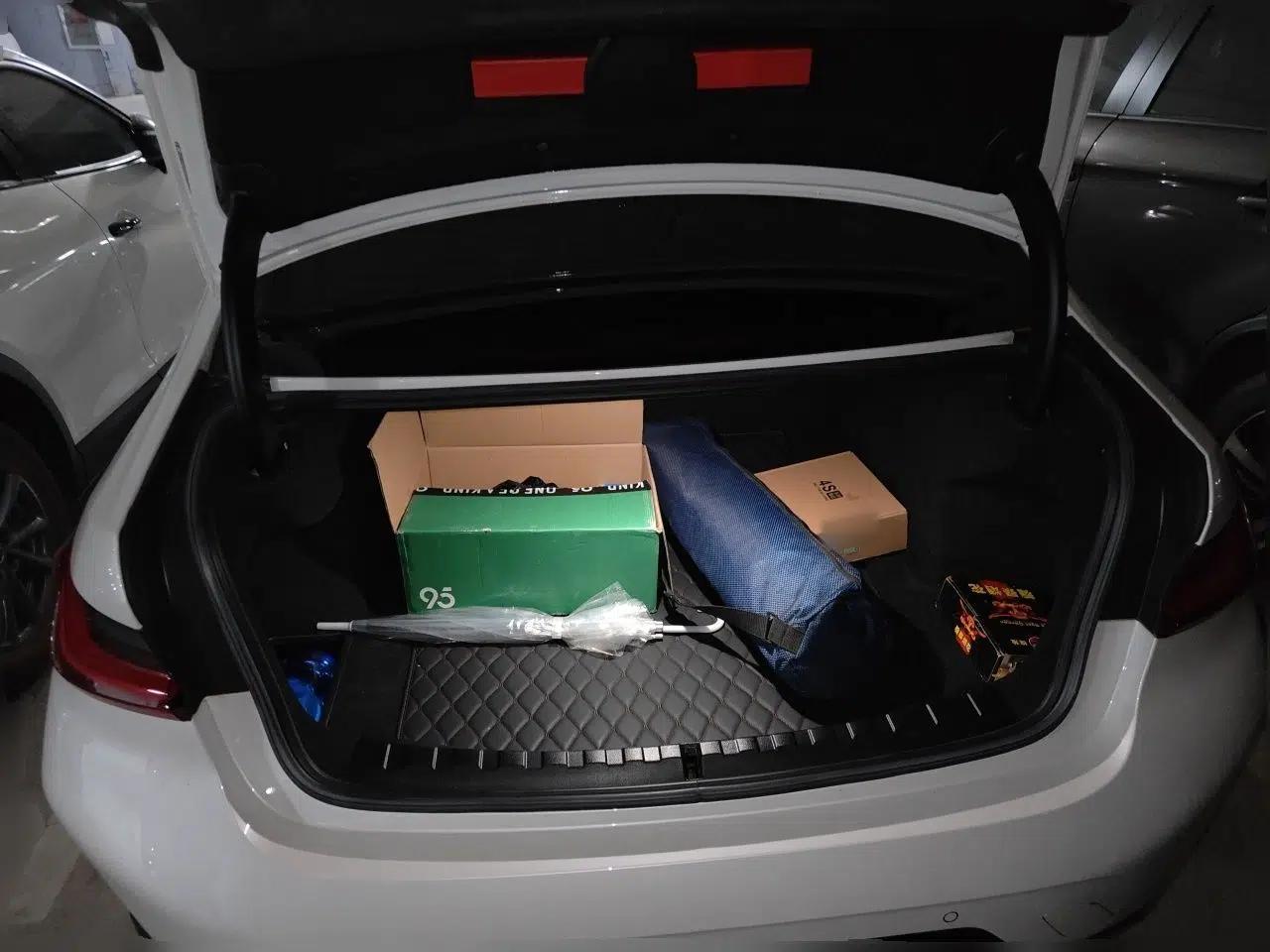 BMW 3 Series 2024 325Li M Sport Package — миниатюра 19