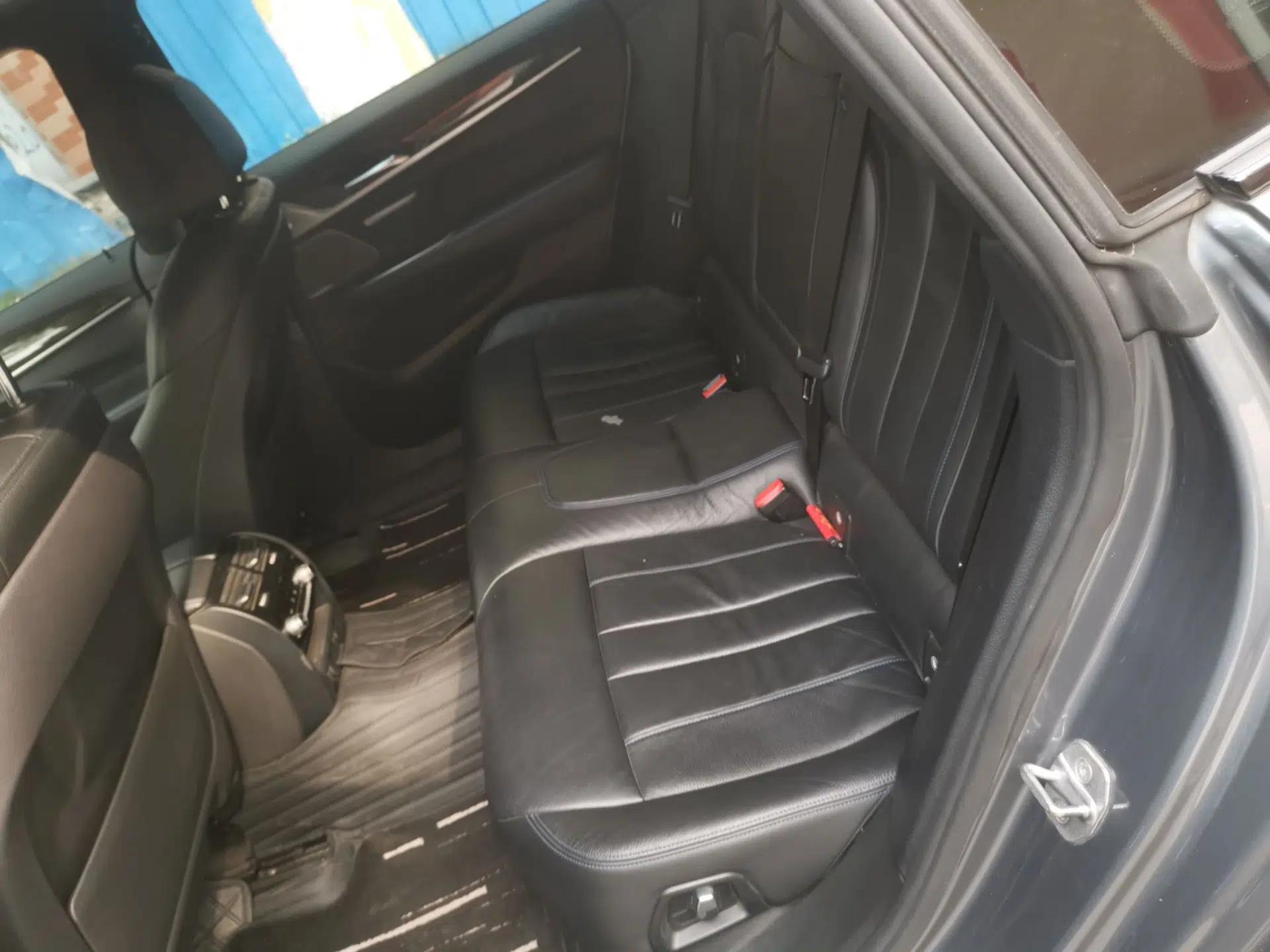 BMW 6 Series GT 2018 630i M Sport Package — миниатюра 17