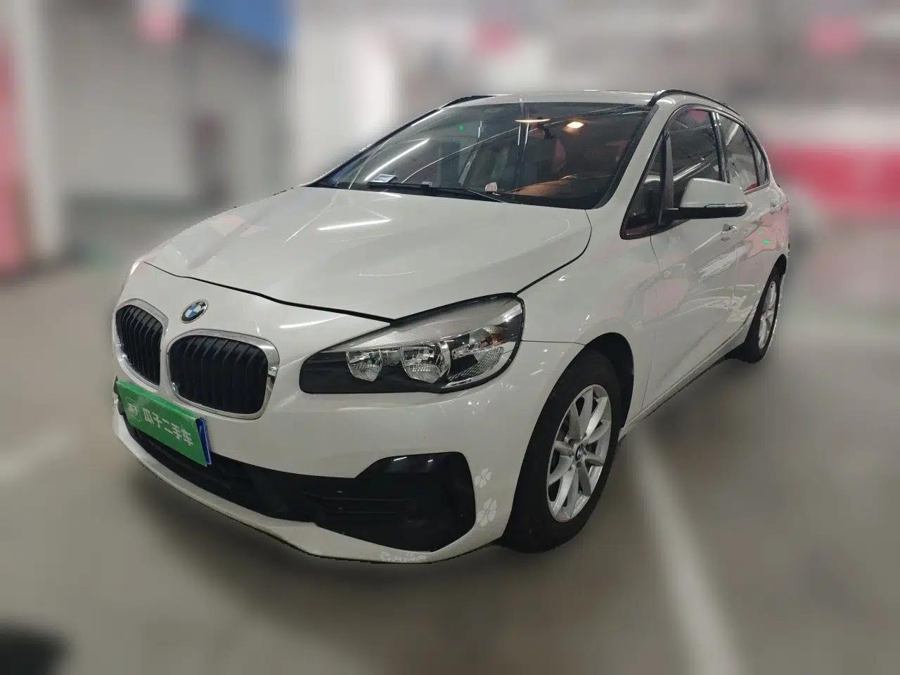 BMW 2 Series Active Tourer 2018 218i Fashion Model — миниатюра 1