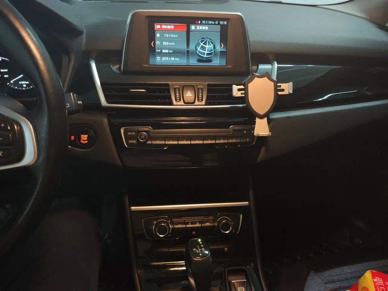 BMW 2 Series Active Tourer 2018 218i Fashion Model — миниатюра 13