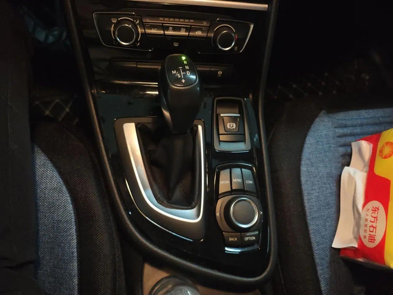 BMW 2 Series Active Tourer 2018 218i Fashion Model — миниатюра 14